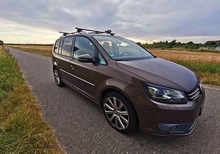 VW Touran Volkswagen 2.0 TDI 125 kW DSG Highline