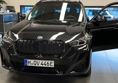 BMW iX1 xDrive30 -