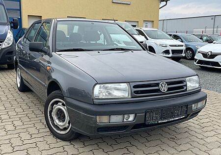 VW Vento Volkswagen 1.8 GLX, 1. Hand