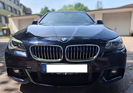 BMW 530d xDrive Touring A Luxury Line Luxury Line