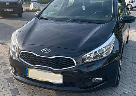 Kia Cee'd gebraucht kaufen Kia Cee'd / Ceed 1.4 CVVT ATTRACTplus ATTRACTplus