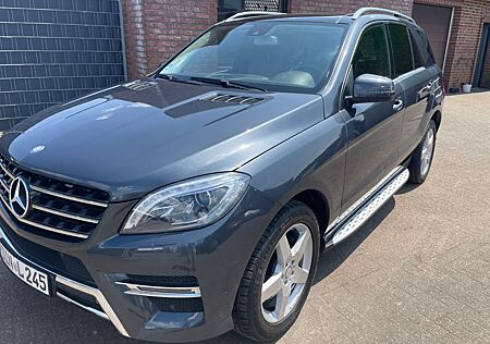 Mercedes-Benz ML 250 BlueTEC 4MATIC - AMG Paket