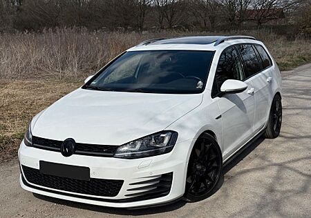 VW Golf Volkswagen 2.0 TDI DSG GTD Variant Pano Dynaudio