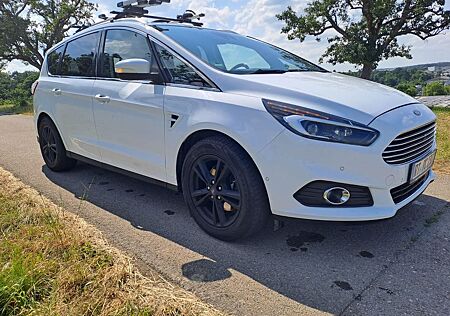 Ford S-Max Titanium 179PS