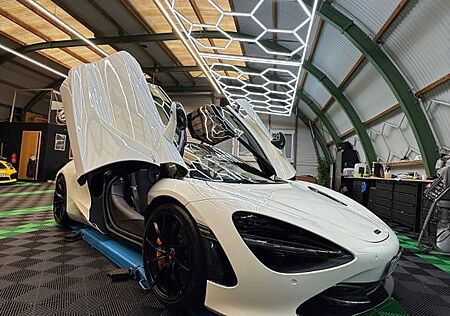 McLaren 720S Carbon Gorilla Glass