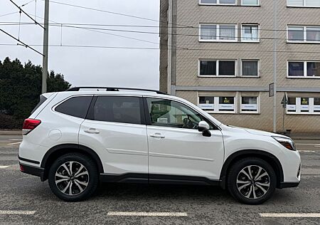 Subaru Forester 2.0X Exclusive Limited Ed. Lineartronic