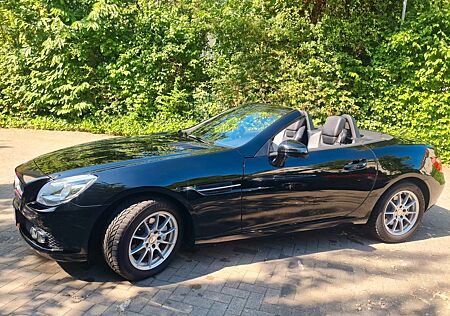 Mercedes-Benz SLK 200 -