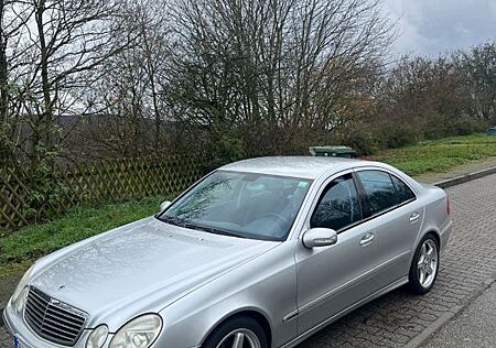 Mercedes-Benz E 320 AVANTGARDE Avantgarde