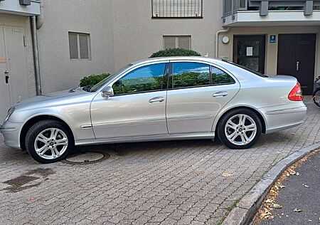Mercedes-Benz E 200 KOMPRESSOR AVANTGARDE Avantgarde
