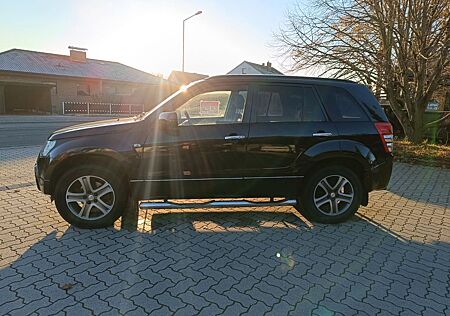 Suzuki Grand Vitara 2.0 Comfort Benzin Tüv 05/27
