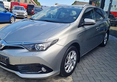 Toyota Auris Touring Sports Hybrid Cool
