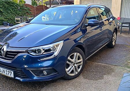 Renault Megane Grandtour BLUE dCi 115 - 8fach bereift