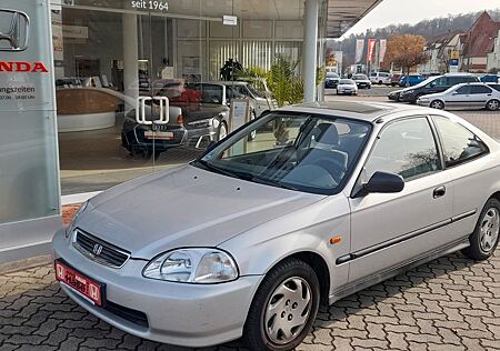 Honda Civic 1.6i LS