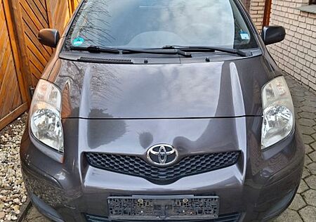 Toyota Yaris 1,0-l-VVT-i -