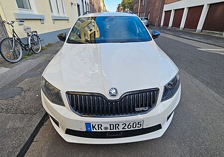 Skoda Octavia 2.0 TDI DSG RS Combi RS