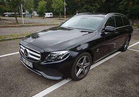 Mercedes-Benz E 400 E400d 4Matic T Pano AHK Wide Massage