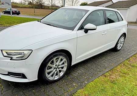 Audi A3 40TFSI Quattro 190PS Stronic Navy Keyless