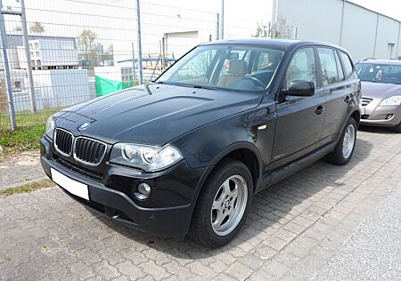 BMW X3 xDrive 2.0i Leder/Klimaautomatik/TÜV NEU