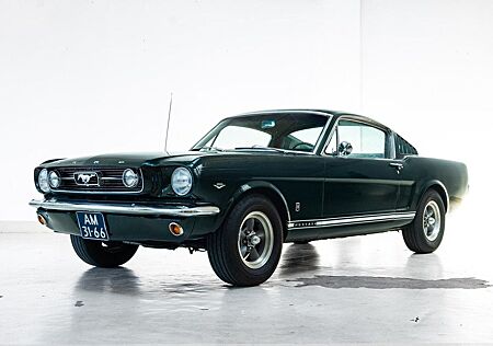 Ford Mustang Fastback 289 GT - A-Code - Ivy Green -