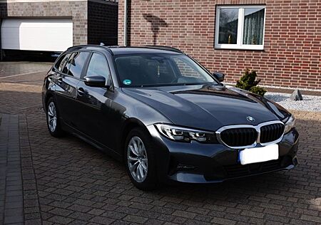 BMW 320d xDrive Touring Automatic -