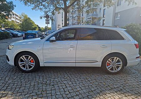 Audi Q7 3.0 TDI quattro tiptronic -