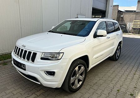 Jeep Grand Cherokee 3.0 CRD Overland.Panorama..kamera