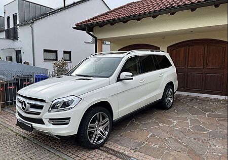 Mercedes-Benz GL 350 BlueTEC 4MATIC - AMG AHK 360 KAMERA