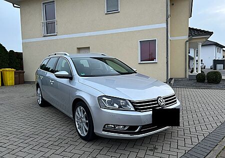 VW Passat Volkswagen 2.0 TDI Highline-NAVI-Bi-XENON-PDC- 1HAND