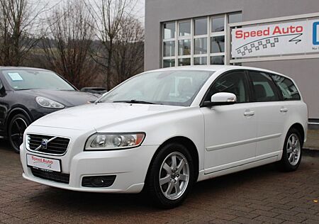 Volvo V50 Kombi 1.6 D Momentum/KLIMAAUT/8-FACH ALU/AHK