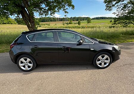 Opel Astra 1.4 Turbo; TÜV Neu