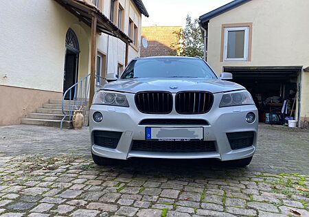 BMW X3 F25 30d xDrive AUT*MPAKET*AHK*NAVI*Klima