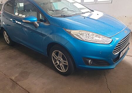 Ford Fiesta 125ps Ambiente Licht TÜV Neu