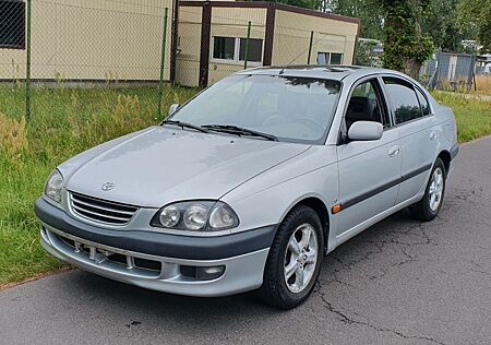 Toyota Avensis 2.0 Klima / Leder