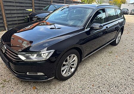 VW Passat Variant Volkswagen Highline/DSG/NAVI/SHZ/KLIMA/ALC.