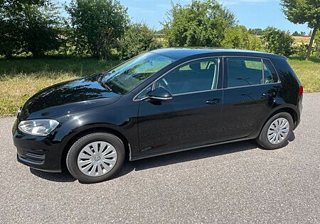VW Golf Volkswagen 1.2 TSI 63kW BMT neuer Motor 20000 km