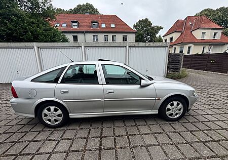 Opel Vectra 1.8 16V -