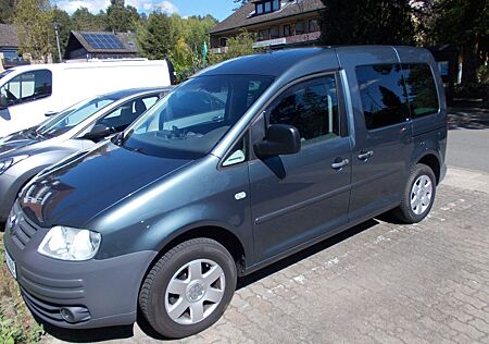 VW Caddy Volkswagen Life 1.6 5-Sitzer - mit Rollstuhlrampe