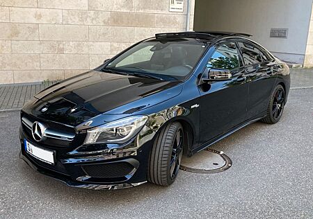 Mercedes-Benz CLA 45 AMG PANO + PARK ASSIST + NIGHT PAKET