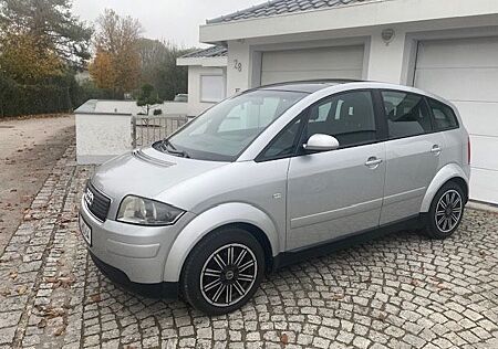 Audi A2 1.4 aus 2004 einer der letzten Modelle !!