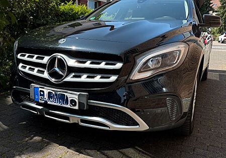 Mercedes-Benz GLA 220 d 4MATIC