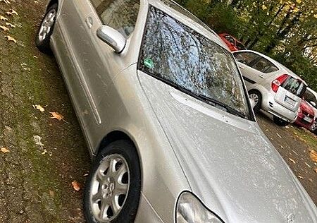 Mercedes-Benz S 500 -