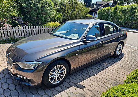 BMW 320d EfficientDynamics Ed Modern Line Modern...