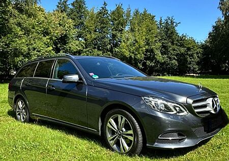 Mercedes-Benz E 220 CDI T BlueEFFICIENCY AVANTGARDE AVANTGARDE
