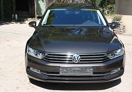 VW Passat Variant Volkswagen 2.0 TDI SCR DSG BlueMot. High...