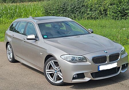 BMW 530d Touring - Leder/Navi/Panorama/Xenon/M-Paket