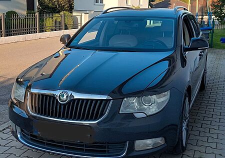 Skoda Superb 3.6 V6 DSG 4x4 Elegance Combi Elegance