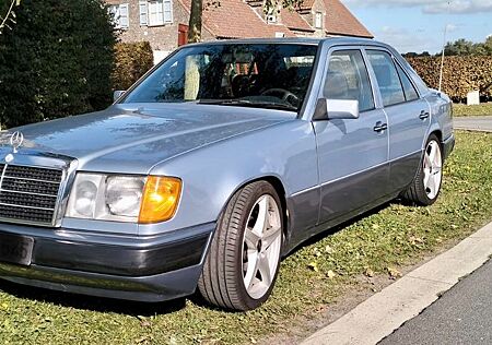 Mercedes-Benz 230 230E W124