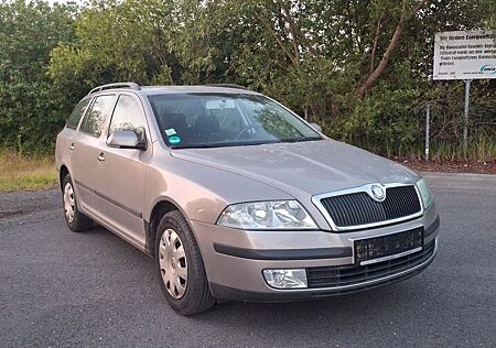 Skoda Octavia Combi 1.6 Ambiente Ambiente
