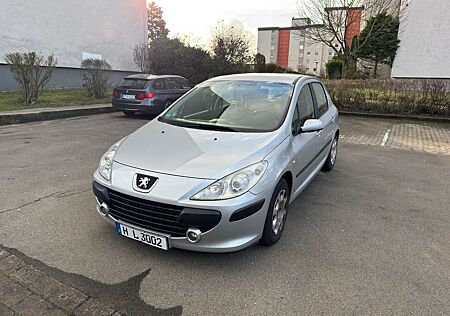 Peugeot 307 2.0 16V Premium 135 Automatik Premium