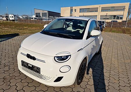 Fiat 500E 500 e La Prima by Bocelli